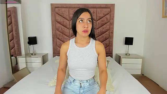 Zara Cardona online show from 19, 1, 2026