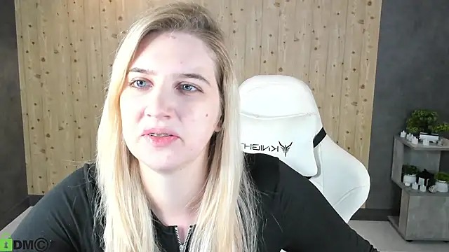 SoftLana online show from 6, 2, 2026