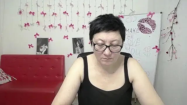 EmilyL0ve online show from 23, 2, 2026