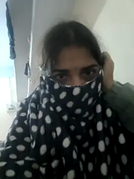 MONIKA BIGG55A online show from 2, 2, 2026