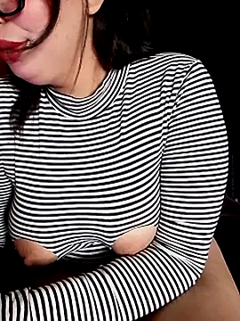 Snapshot of charmoutak_nada chatting on 2, 3, 2026 charmoutak nada online show from 2, 3, 2026