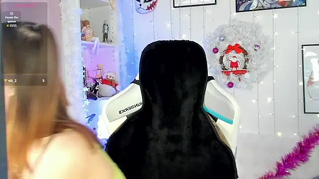 Layla Bloom online show from 10, 1, 2026