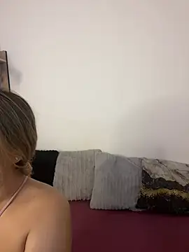 Felicity Hops online show from 4, 2, 2026