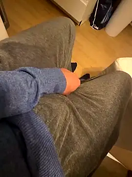 Snapshot of Bigross21 chatting on 3, 3, 2026 Bigross21 online show from 3, 3, 2026