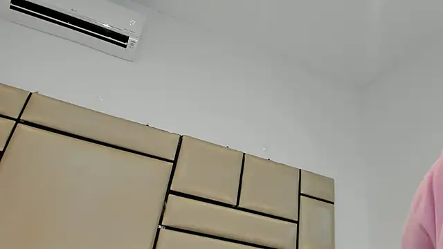 alejandra loppez online show from 25, 2, 2026