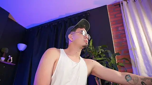 Leo Valmore online show from 1, 2, 2026