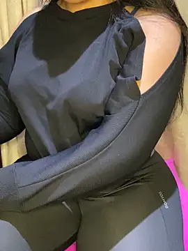 Lina Velvet  online show from 1, 2, 2026