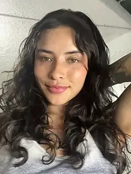 auroramooon online show from 14, 1, 2026