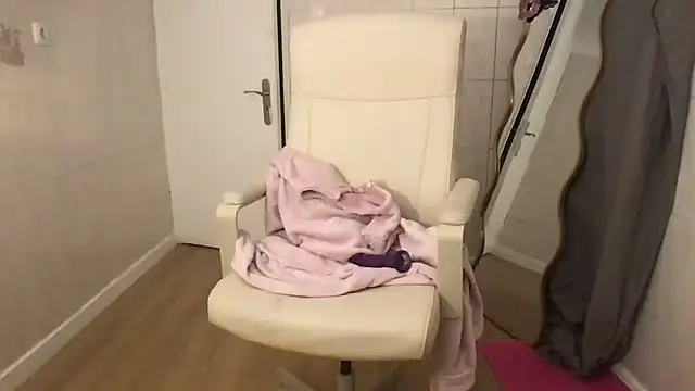 Snapshot of Babypinypon chatting on 18, 1, 2026 Babypinypon online show from 18, 1, 2026