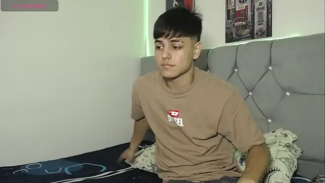 Loganjhonson19 online show from 11, 1, 2026