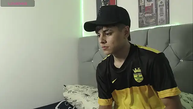 Loganjhonson19 online show from 18, 1, 2026