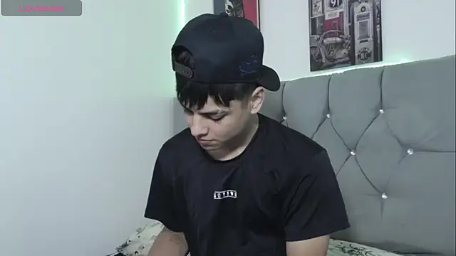 Loganjhonson19 online show from 19, 1, 2026