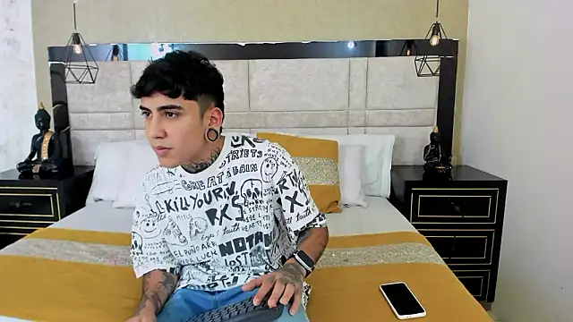 Snapshot of MarkOlsenn chatting on 2, 2, 2026 MarkOlsenn online show from 2, 2, 2026