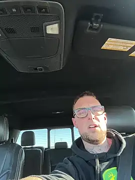 WIDBIGWHITECOCK online show from 2, 2, 2026