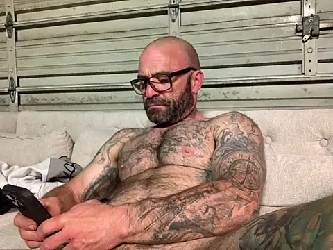 Snapshot of calimeatstick chatting on 14, 2, 2026 calimeatstick online show from 14, 2, 2026