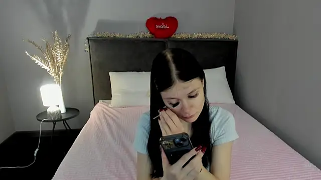 SkinyJoys online show from 20, 2, 2026