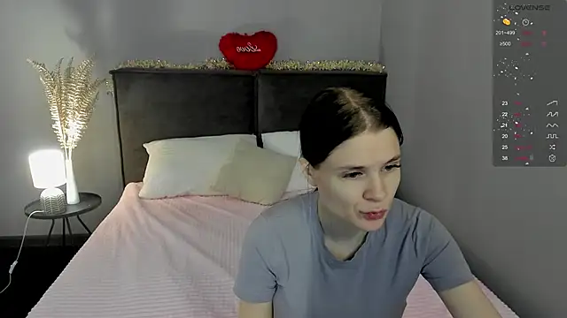 SkinyJoys online show from 17, 3, 2026