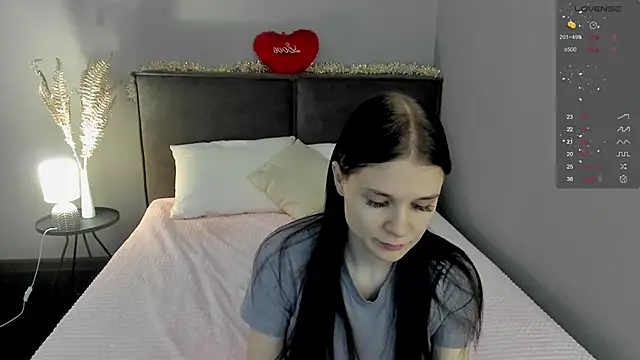 SkinyJoys online show from 20, 3, 2026