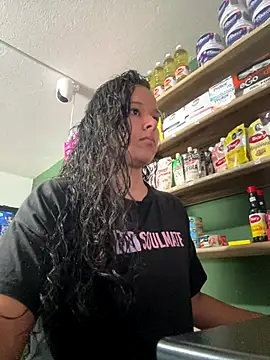 Snapshot of lannabellx chatting on 5, 1, 2026 lannabellx online show from 5, 1, 2026