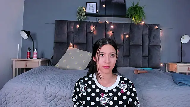 Snapshot of AmberStonne__ chatting on 12, 3, 2026 AmberStonne online show from 12, 3, 2026