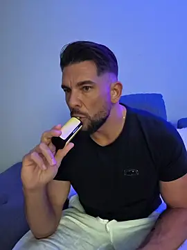 Snapshot of Angelo_33 chatting on 9, 2, 2026 Angelo 33 online show from 9, 2, 2026