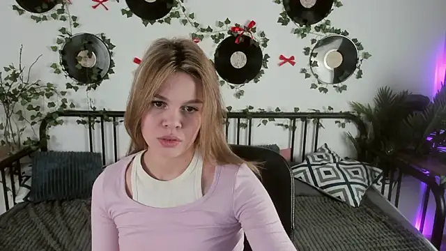 ScarletMarney online show from 14, 3, 2026