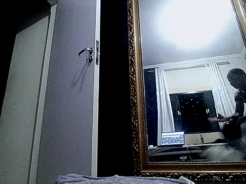 Snapshot of paolla23cm_brasil chatting on 6, 3, 2026 paolla23cm brasil online show from 6, 3, 2026