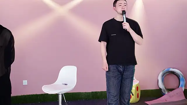 w-lucky online show from 18, 2, 2026