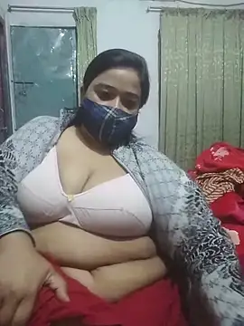 momo loves online show from 18, 2, 2026