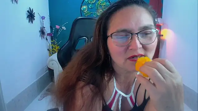 elena milf1 online show from 14, 1, 2026