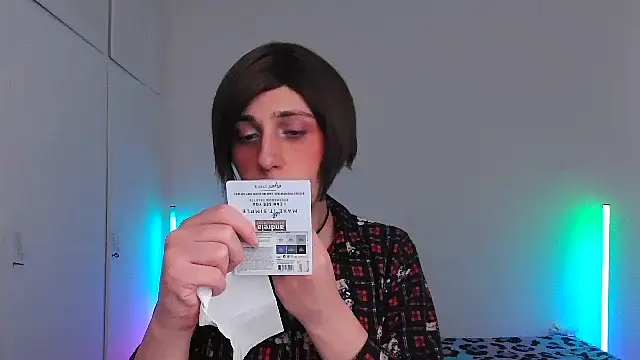 HoneyValentine online show from 5, 3, 2026