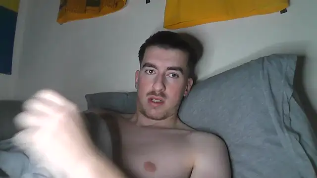 Snapshot of essexboy_2002 chatting on 6, 1, 2026 essexboy 2002 online show from 6, 1, 2026