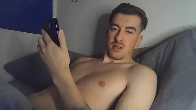 Snapshot of essexboy_2002 chatting on 7, 1, 2026 essexboy 2002 online show from 7, 1, 2026