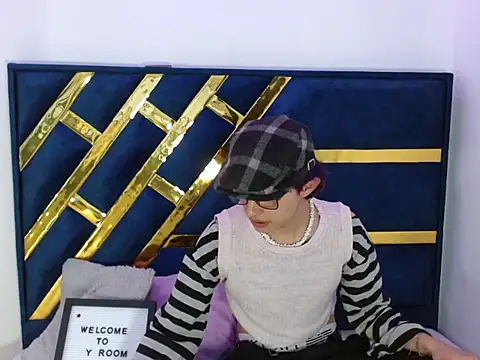 Angel adrien online show from 7, 1, 2026