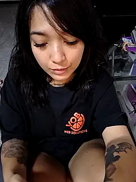 Lilitth  online show from 7, 3, 2026