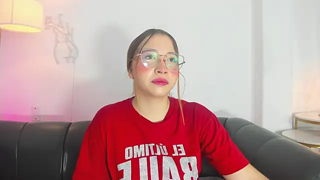 Snapshot of AliciaWhite_nt chatting on 11, 2, 2026 AliciaWhite nt online show from 11, 2, 2026