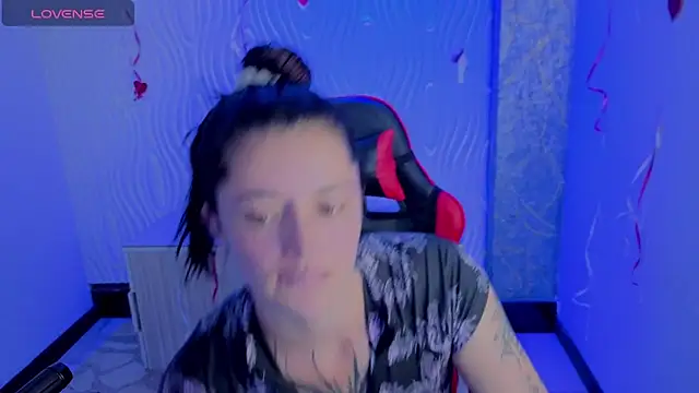 Snapshot of Harley_quinzell chatting on 5, 3, 2026 Harley quinzell online show from 5, 3, 2026