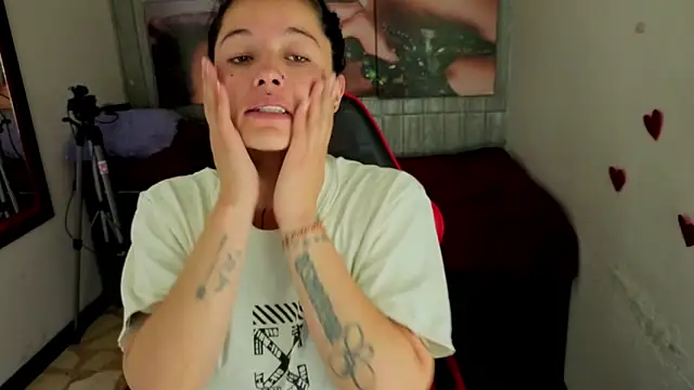 Snapshot of Harley_quinzell chatting on 12, 3, 2026 Harley quinzell online show from 12, 3, 2026