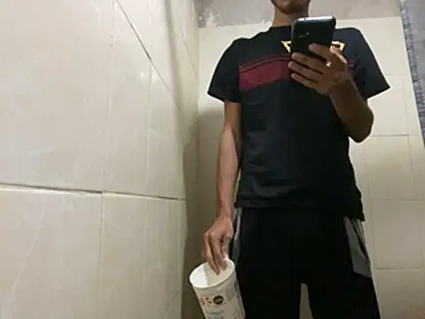 Snapshot of castro24141 chatting on 9, 2, 2026 castro24141 online show from 9, 2, 2026