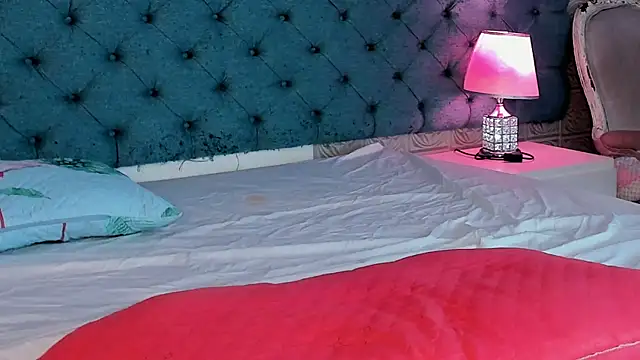 Snapshot of TinyRosee chatting on 22, 2, 2026 TinyRosee online show from 22, 2, 2026