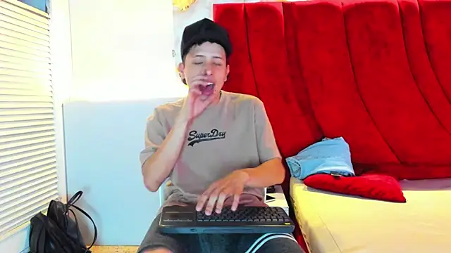 ESTEBAN 2102 online show from 17, 1, 2026