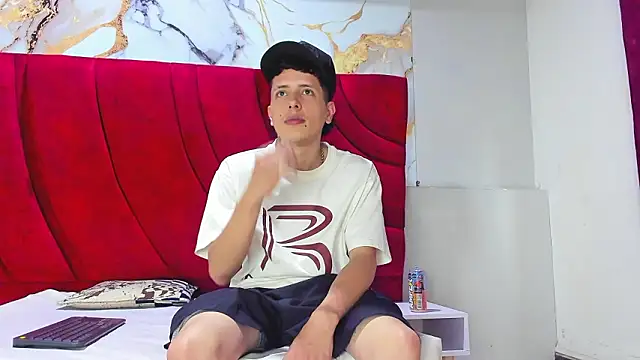 ESTEBAN 2102 online show from 4, 2, 2026