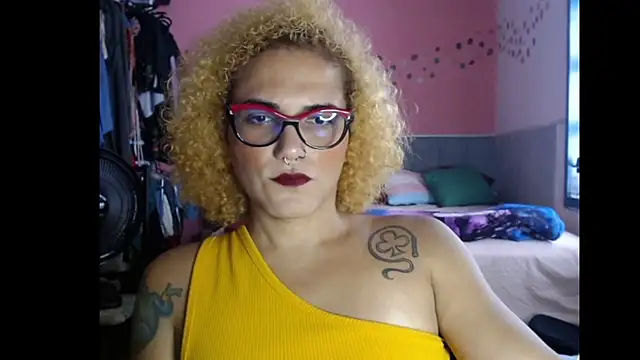 Queen Domme de paus online show from 2, 2, 2026