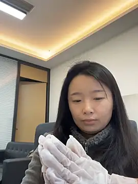 Qrooo online show from 4, 2, 2026