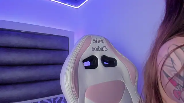 Molly meow js online show from 3, 2, 2026