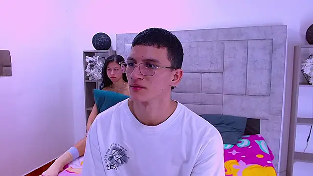 Snapshot of Sophi_and_Jack chatting on 18, 2, 2026 Sophi and Jack online show from 18, 2, 2026