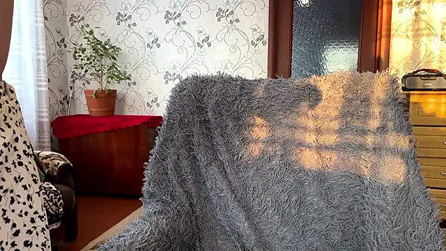 MichaelaStruckhoff online show from 3, 2, 2026