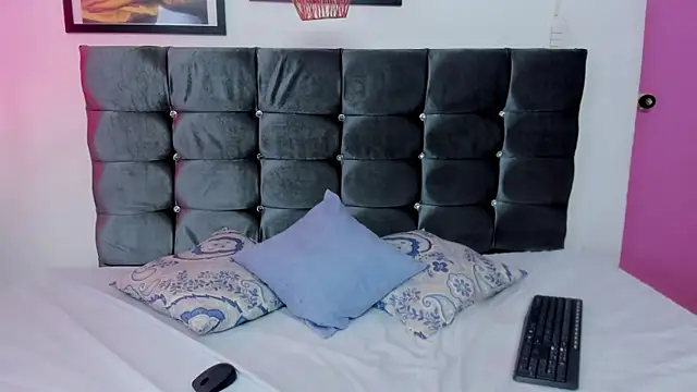 Snapshot of Scarlett_3X chatting on 10, 1, 2026 Scarlett 3X online show from 10, 1, 2026