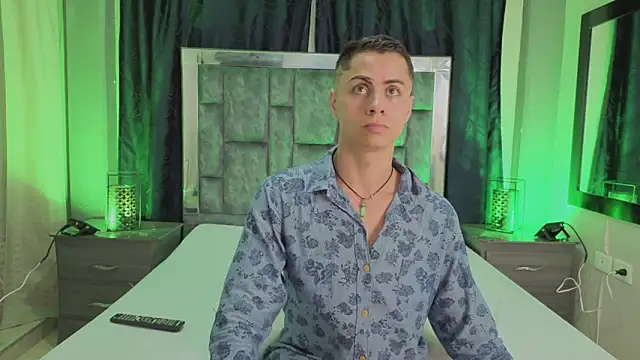 LeoMonnroe online show from 27, 2, 2026