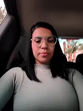 AntonelaVasquez online show from 4, 2, 2026